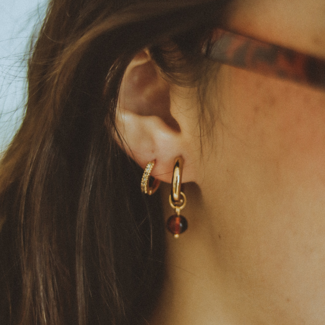 Vari Muyal Aretes Muyal – Oro Negro joyería